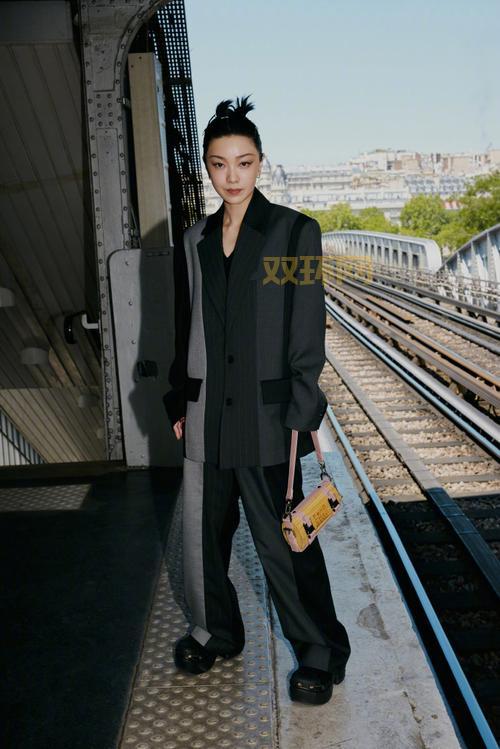 小时代定妆照曝光:杨幂与郭采洁的完美对比