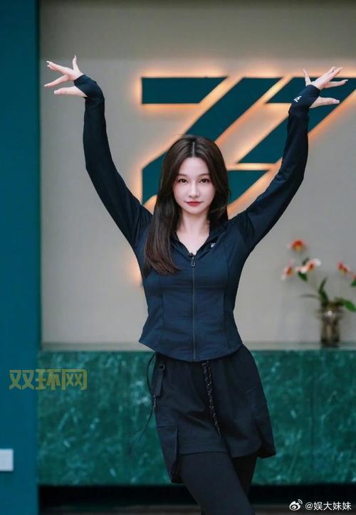 lolmiss的真名叫什么?她的个人资料大揭秘!